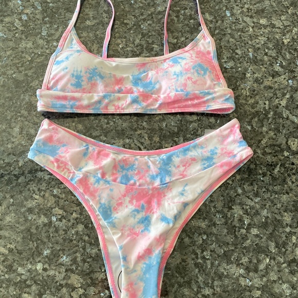 For six_eight_only NWT 🍭cotton candy bikini - Picture 2 of 7